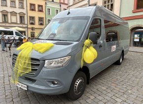 I my jsme přispěli na nový svozový autobus pardubické školy SVÍTÁNÍ