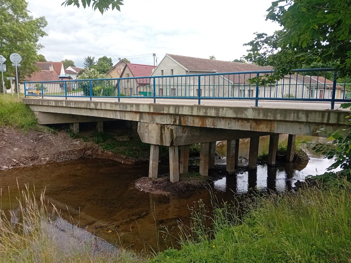 Odstraňujeme povodňové škody v řečištích na území obcí Lozice, Luže, Rosice